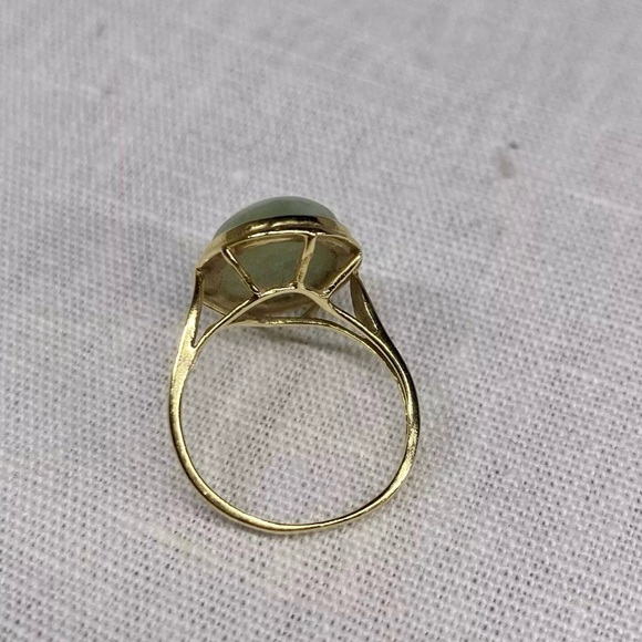 VINTAGE Jade 14K Solid Gold Oval Cabochon Ring Size 5 - Picture 6 of 12